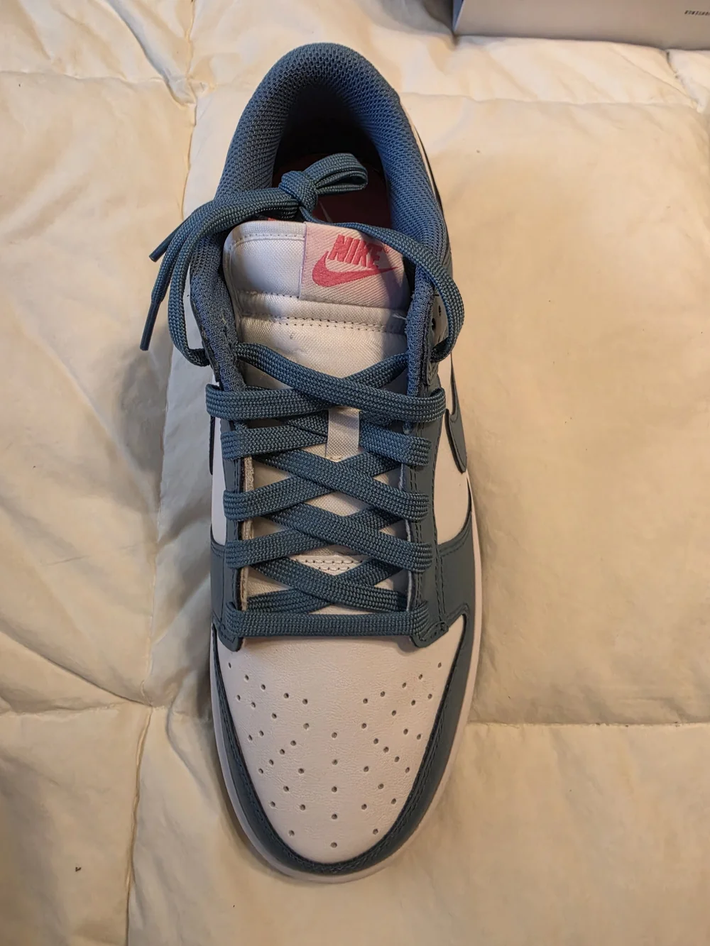 Nike classic low